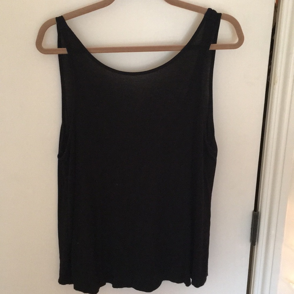Black tank top w/ scooped back